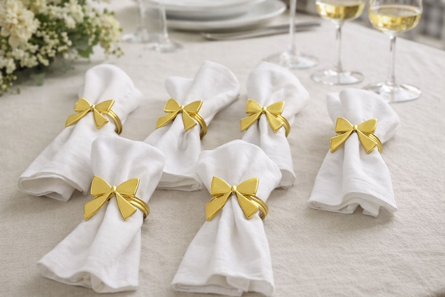 GOLDEN BOW NAPKIN RING