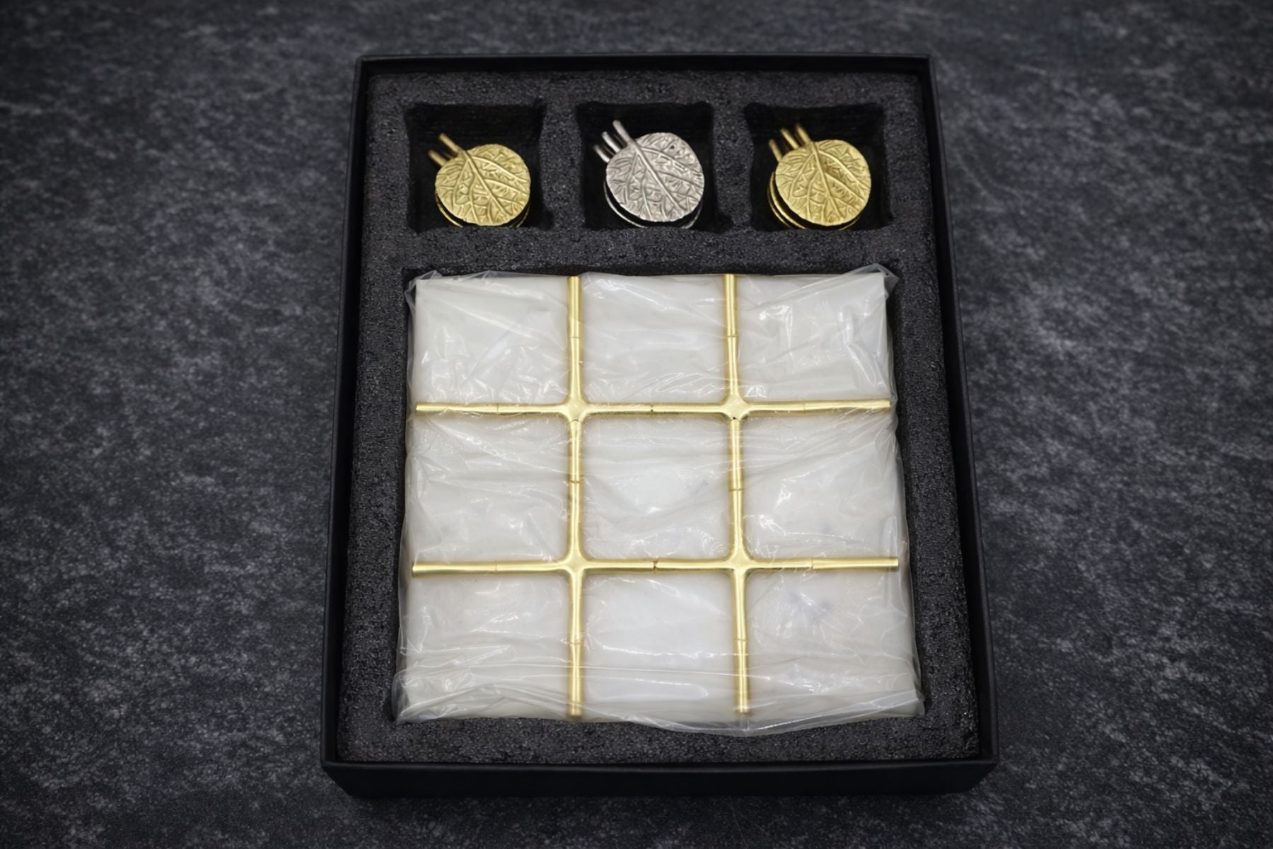 TIC TAC TOE BOTANICA GAME