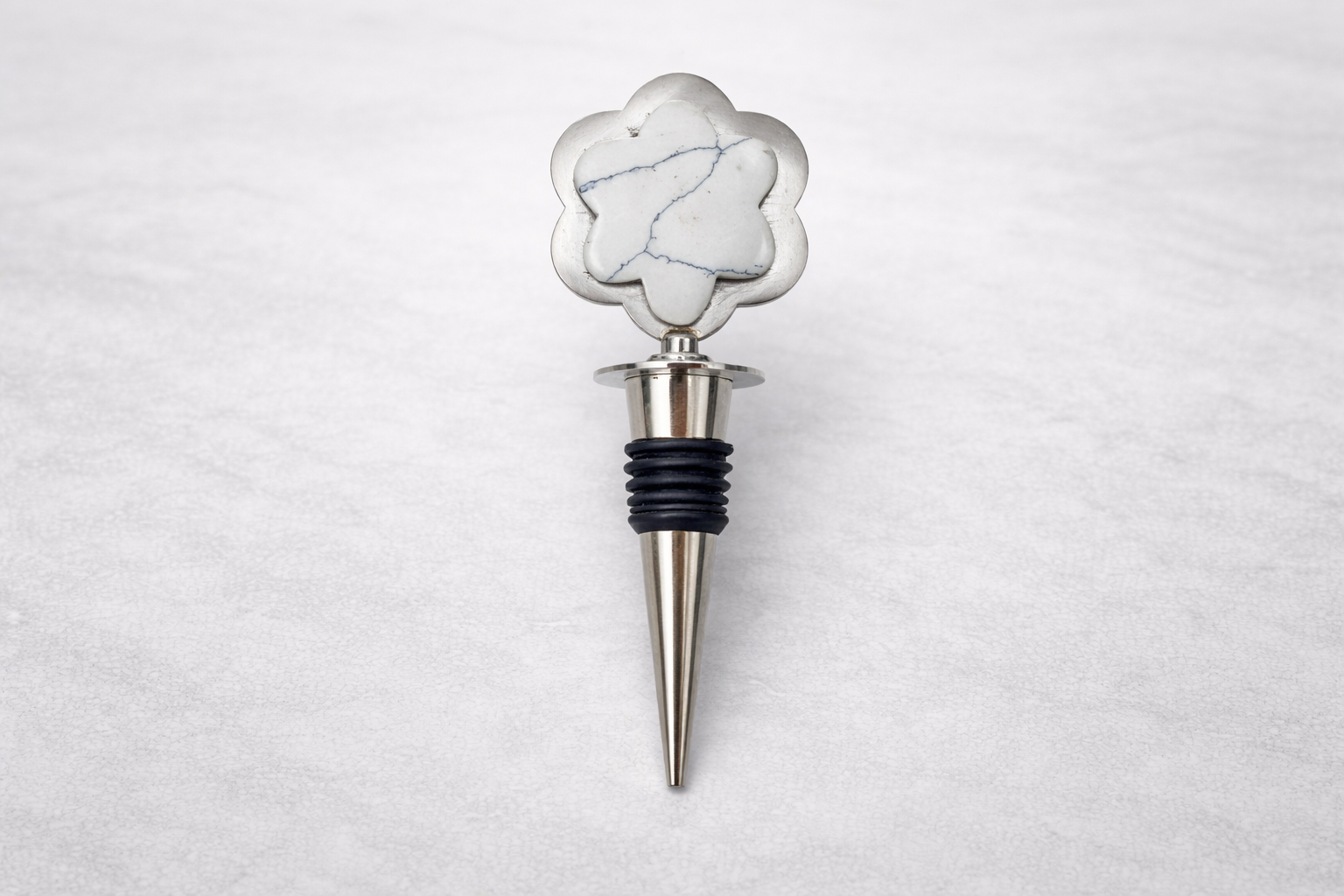 Ivory Crest Bottle stopper