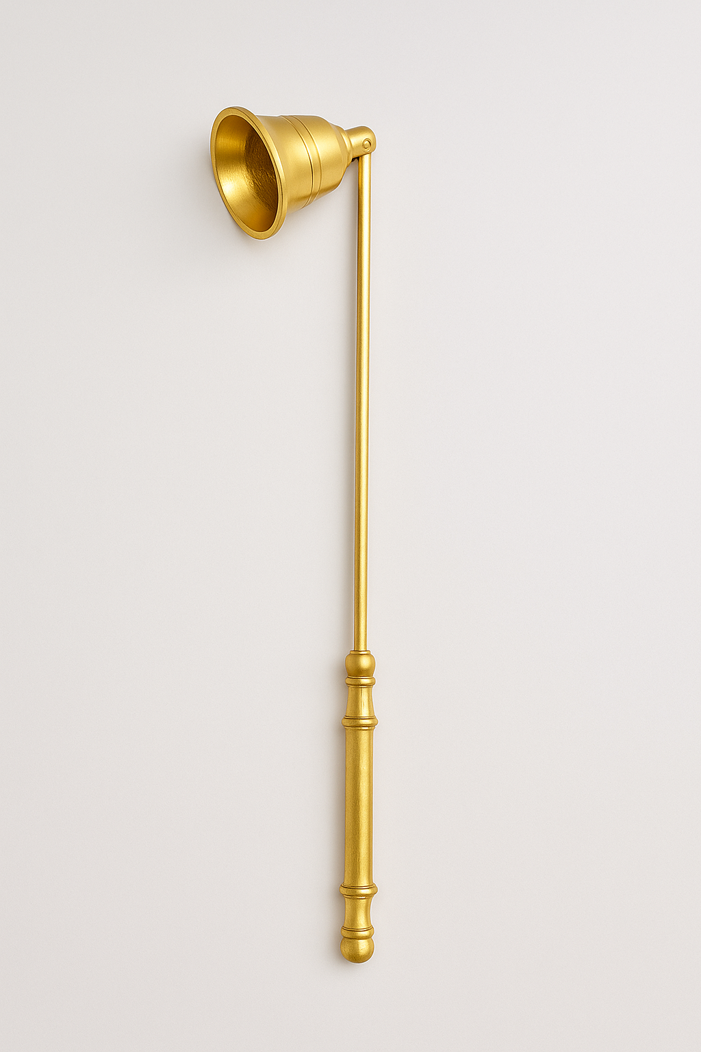 CLASSIC CANDLE SNUFFER