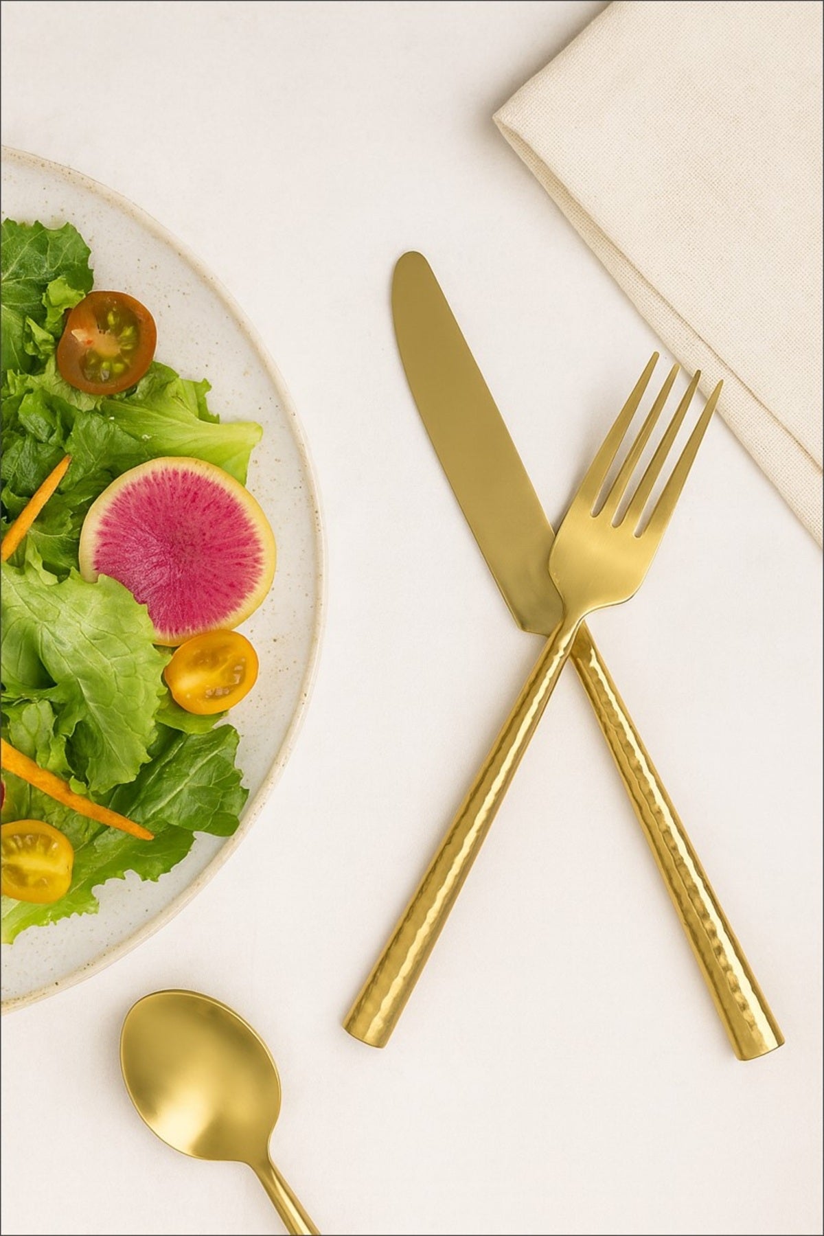 HAMMERED CUTLERY-SET OF 4